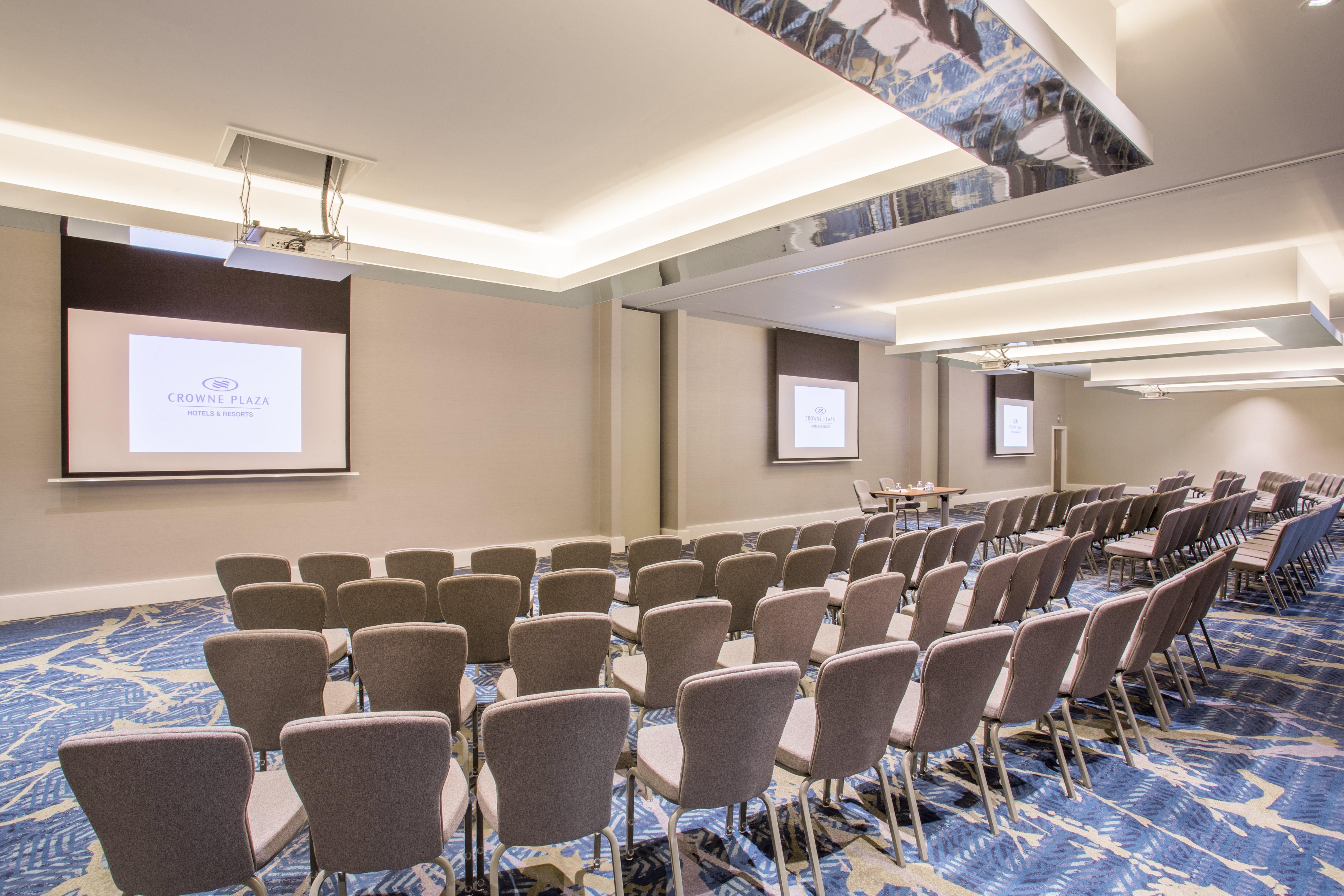Отель Crowne Plaza Gerrards Cross By Ihg