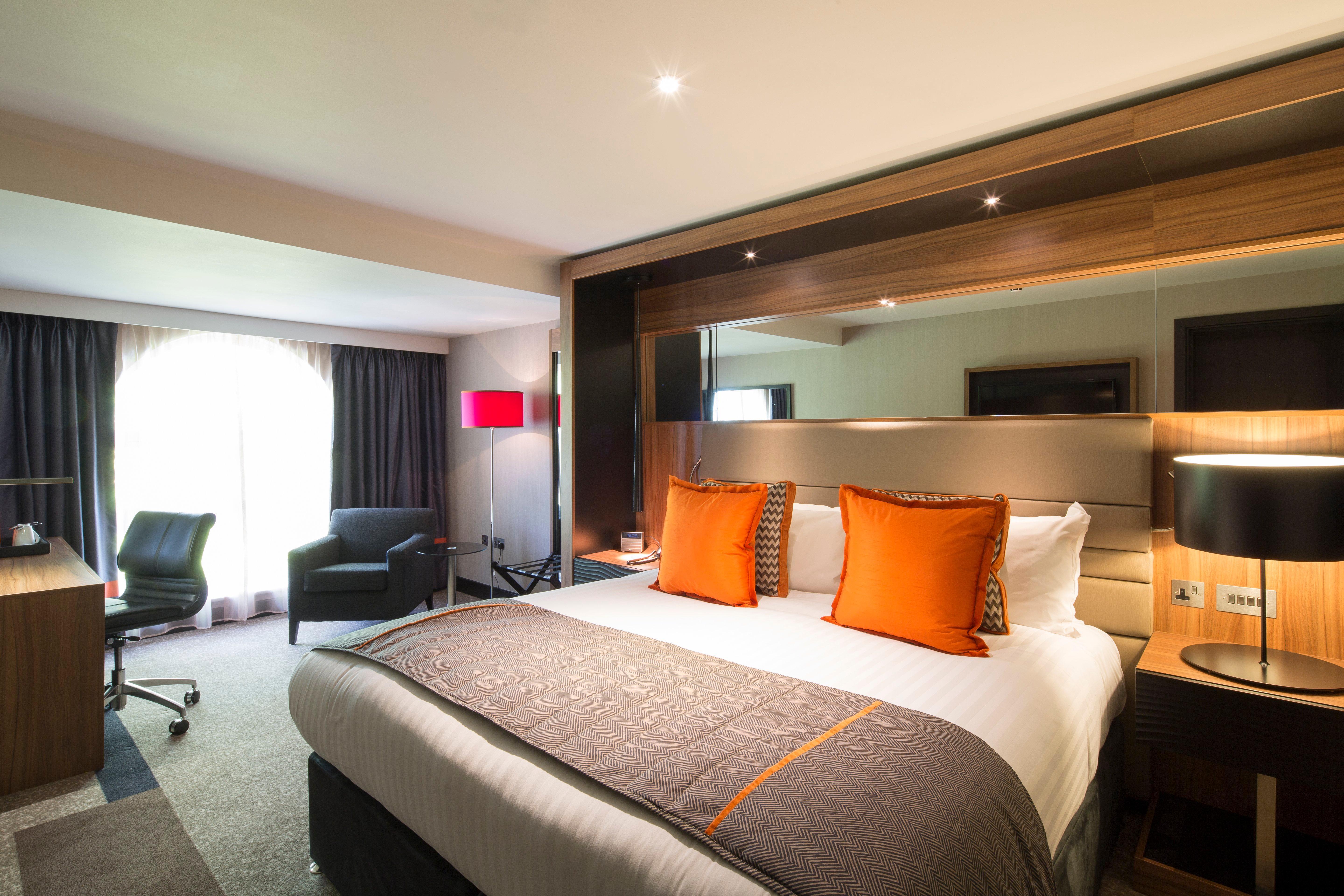 Отель Crowne Plaza Gerrards Cross By Ihg