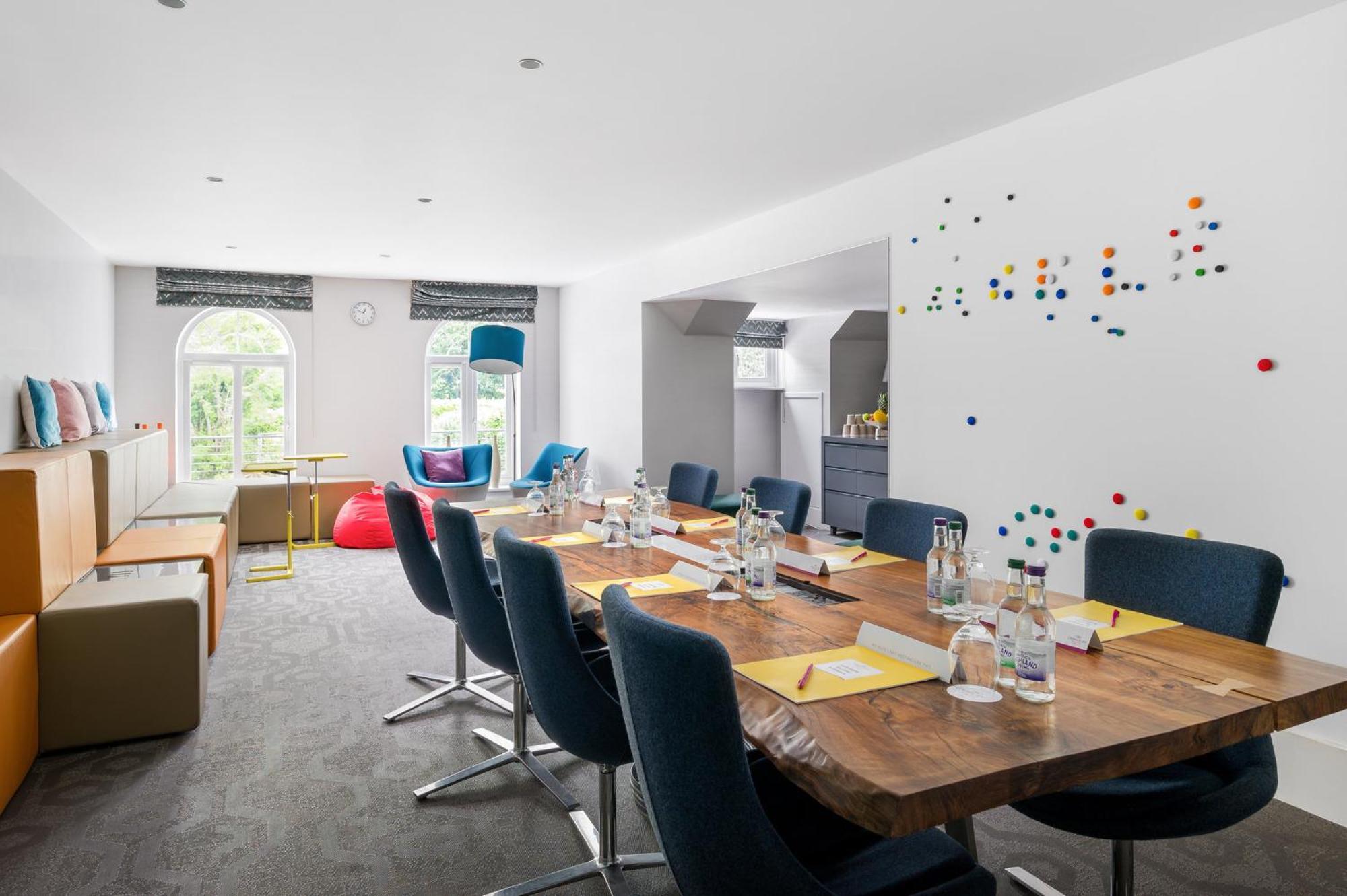 Crowne Plaza Gerrards Cross By Ihg Биконсфилд